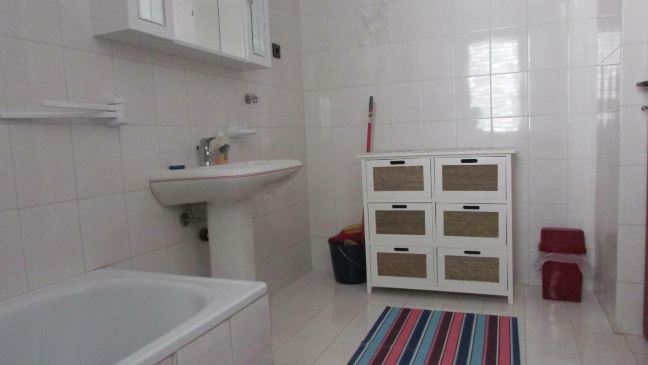 Apartmani Petunia 파자나 외부 사진